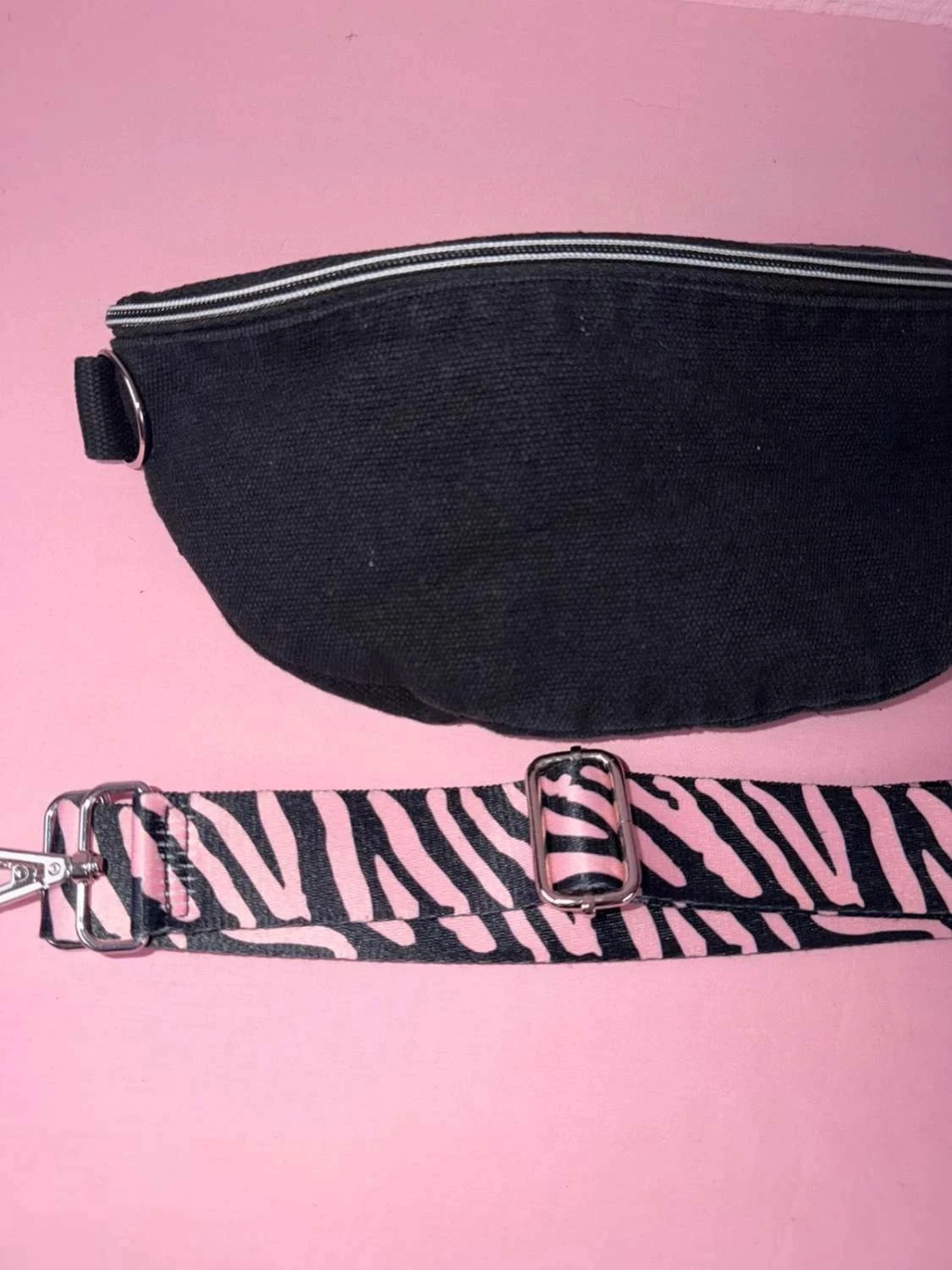 Grand sac banane créateur indépendant peu servie – photo 2